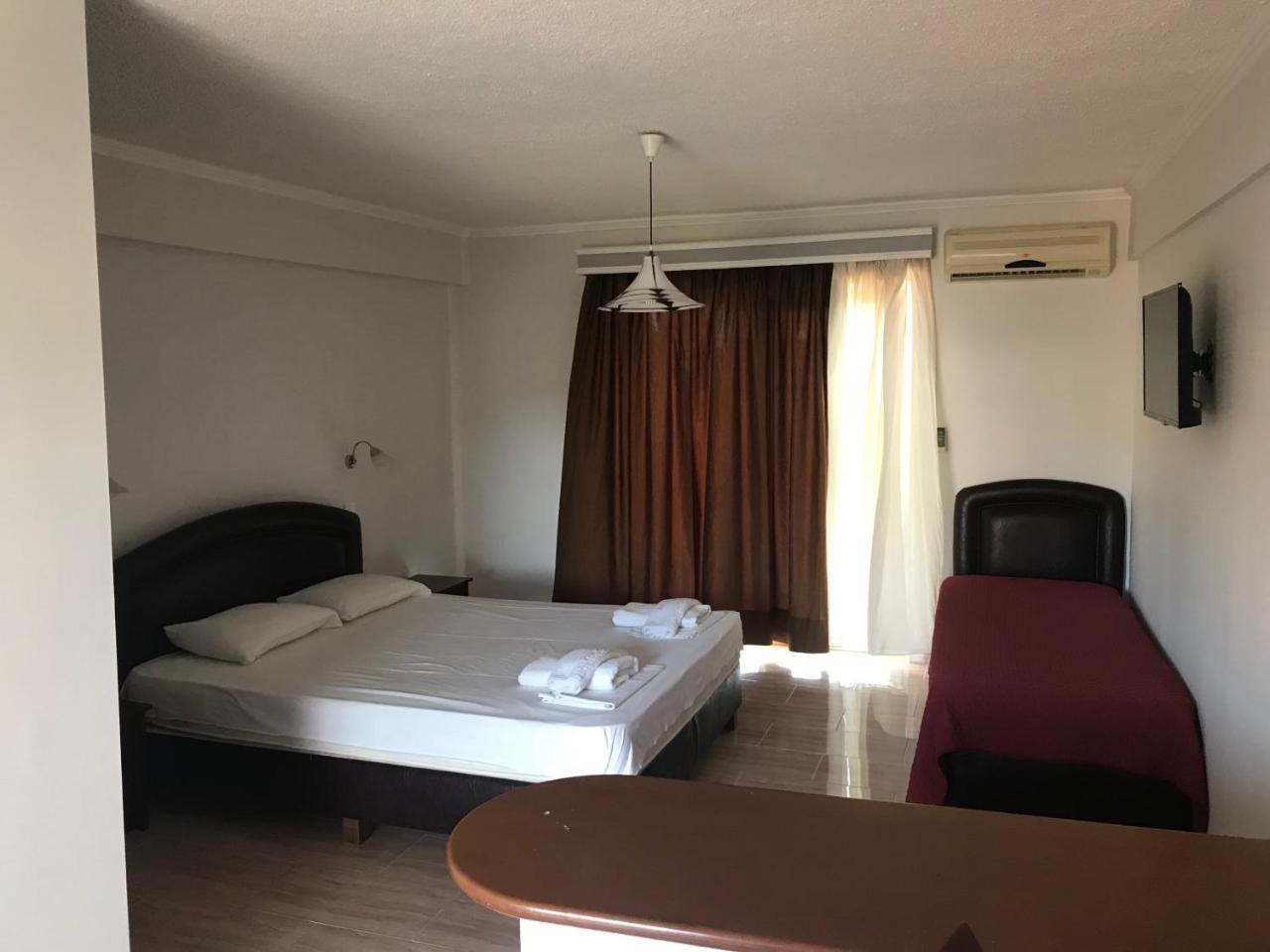 Porto Matina Hotel Metamorfosi  Buitenkant foto